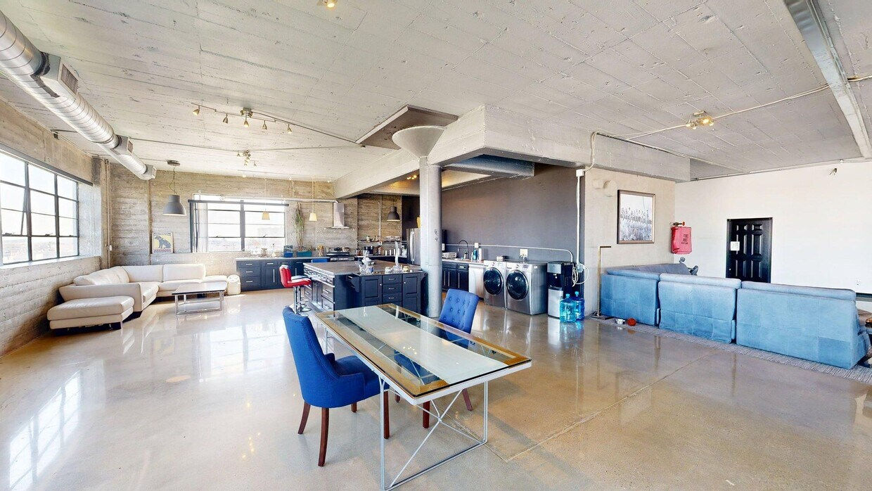 southern View of 530 E 8th st, STE 600, los angeles, CA 90014 