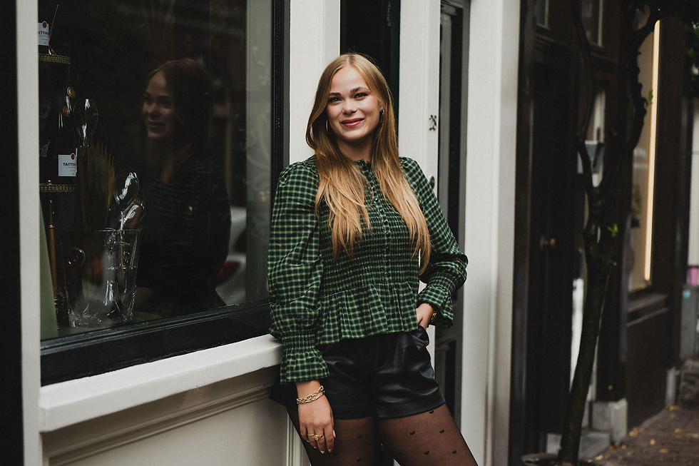 LIlly at La Maison Creative Salon Runstraat 28