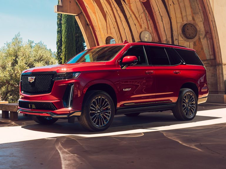 Why The 2024 Cadillac Escalade Is Ontario’s Preferred Choice Over 2024 Land Range Rover SE