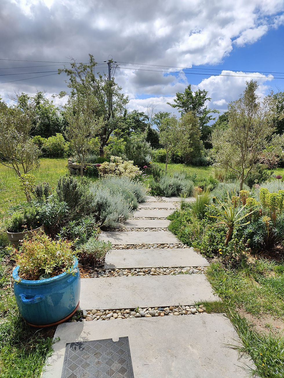 Après chantier Eko Topia Vendée - terrasse et jardin.
