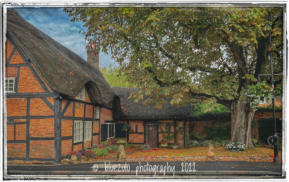 Thatched cottages in Dunchurch No 2