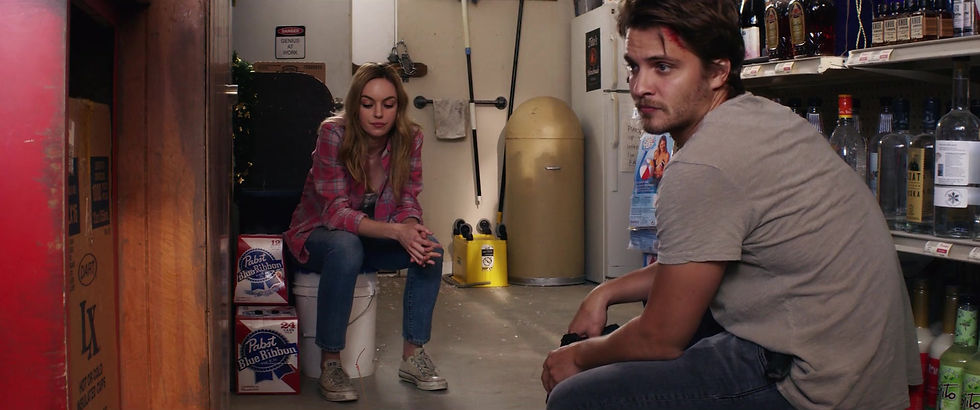 Kate Daniels (Michelle Myllet) et Éric Roth (Luke Grimes)