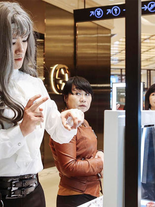 TRANSSEXUALITÄT IN CHINA IN BILDERN FESTGEHALTEN