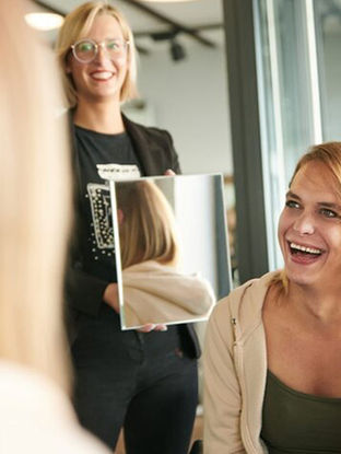 DREI GENERATIONEN, EINE REISE