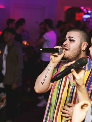 KARAOKE NICHT NUR FÜR GAYS