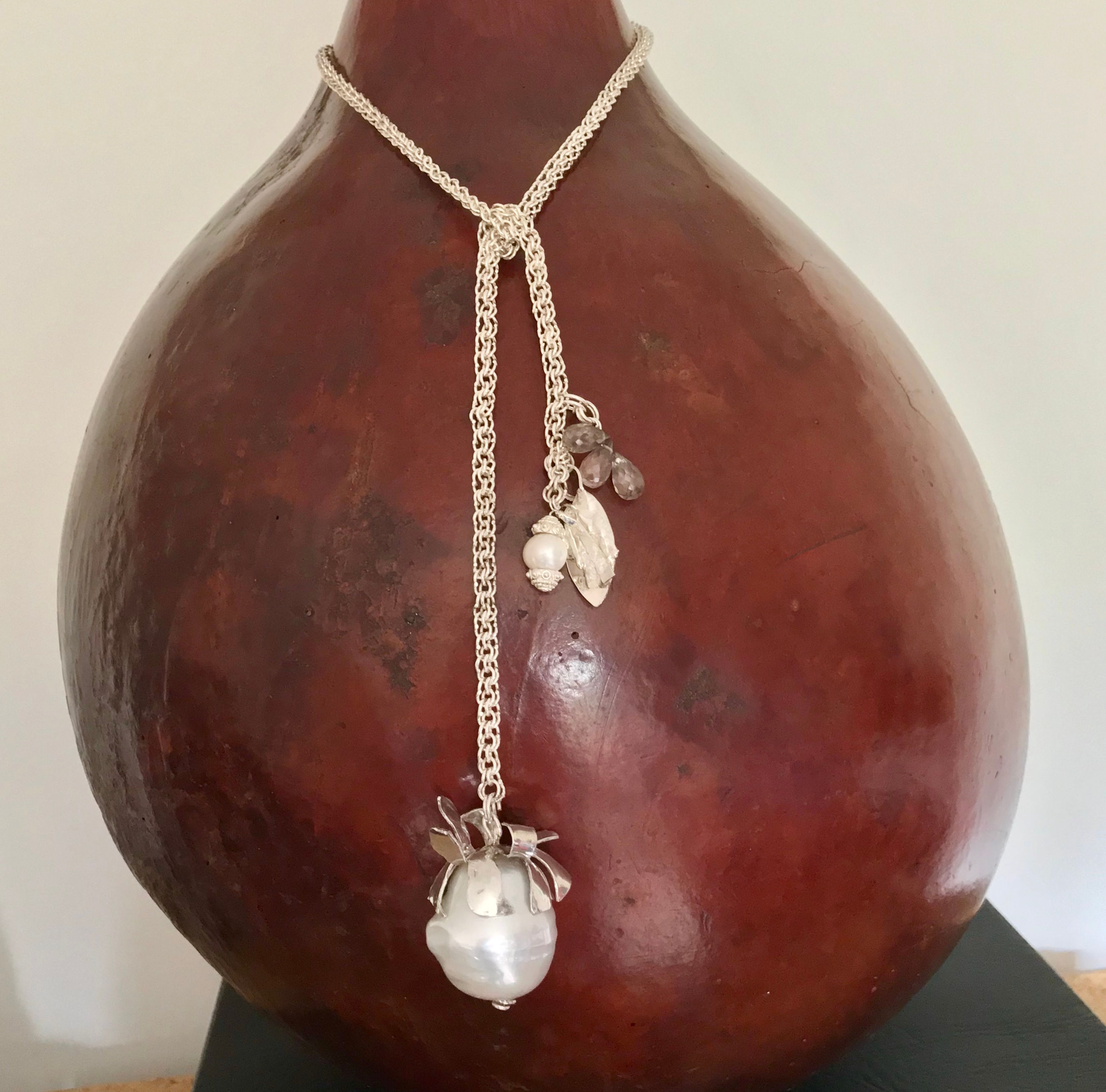 Collar de Amarre en Diferentes Formas con Perla