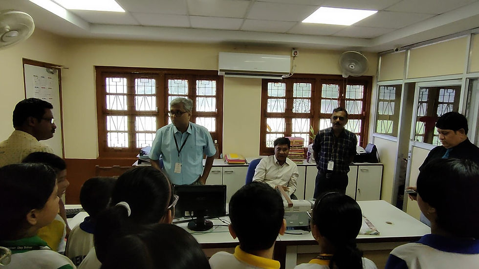 Tour of the administrative offices given to the students.