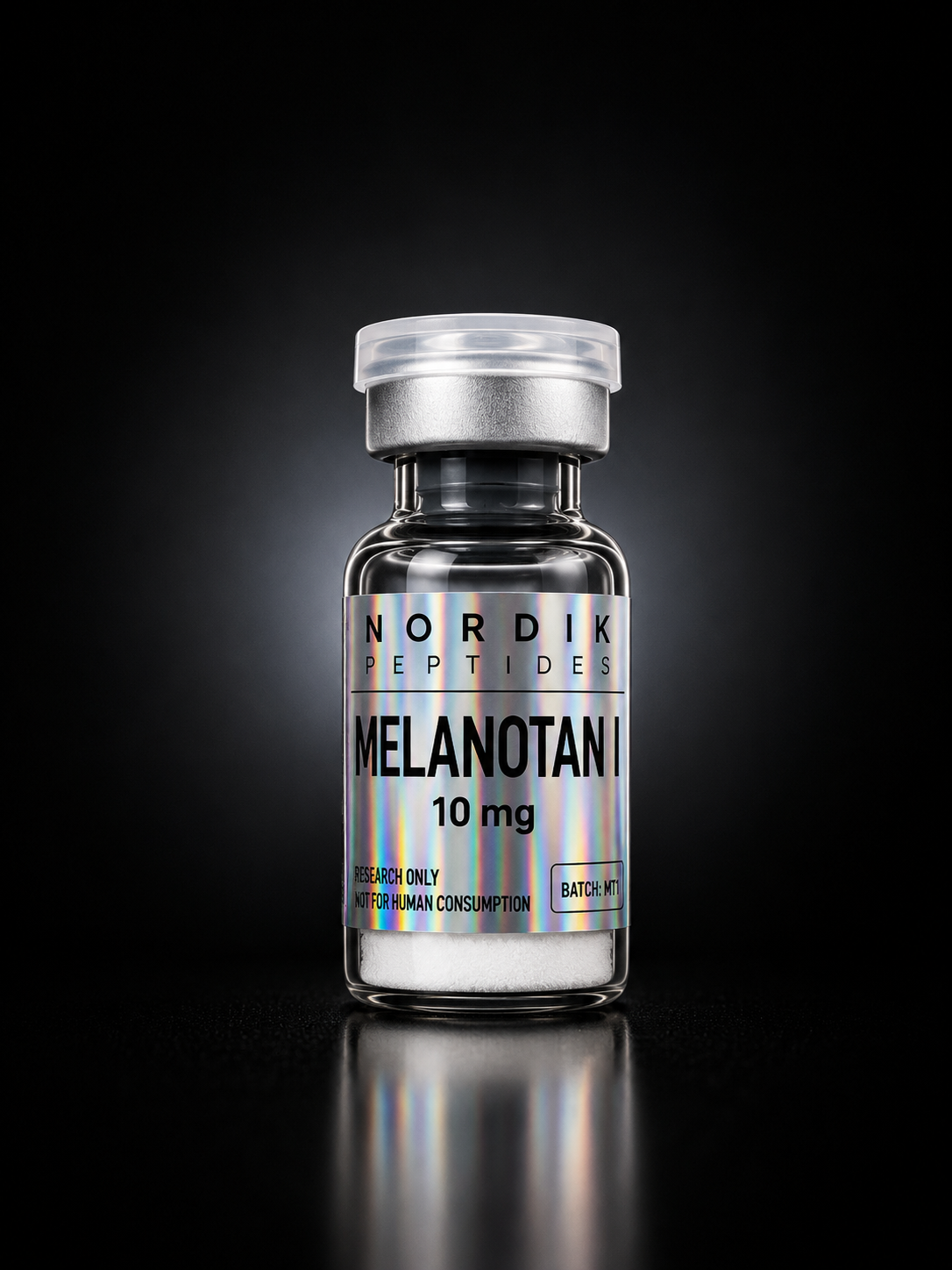 Fiole Melanotan Nordik Peptides pour recherche en laboratoire, composé lyophilisé haute pureté avec contrôle qualité.