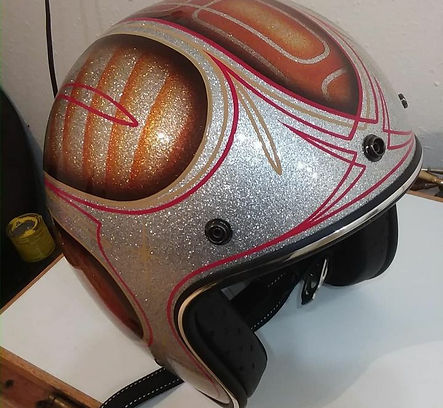 pinstriping and airbrush fade retro helmet