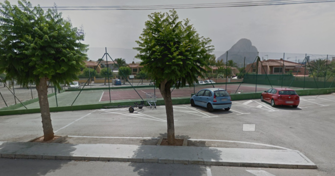 Casa Blanca Residence 
privat tennis and basket court