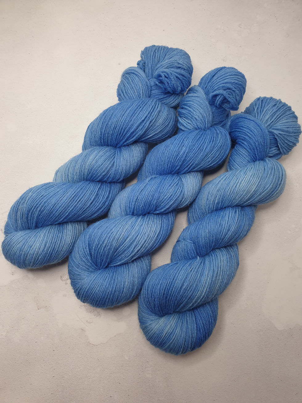 Highland wool yarn, 4-ply, Fingering weight, 100 g, ALPINE BLUE