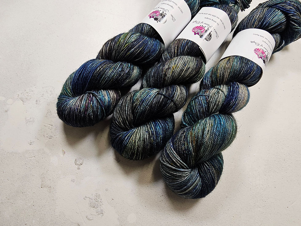 Miniature : Yak, SW Merino, Nylon fingering weight yarn, 100 g, ECHOES BELOW