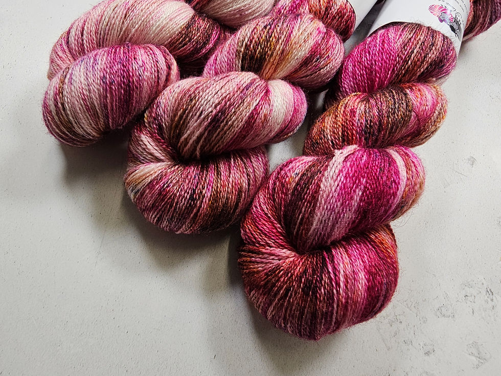 Sīktēls: BFL silk lace weight yarn, 100 g, FEARLESS HEART