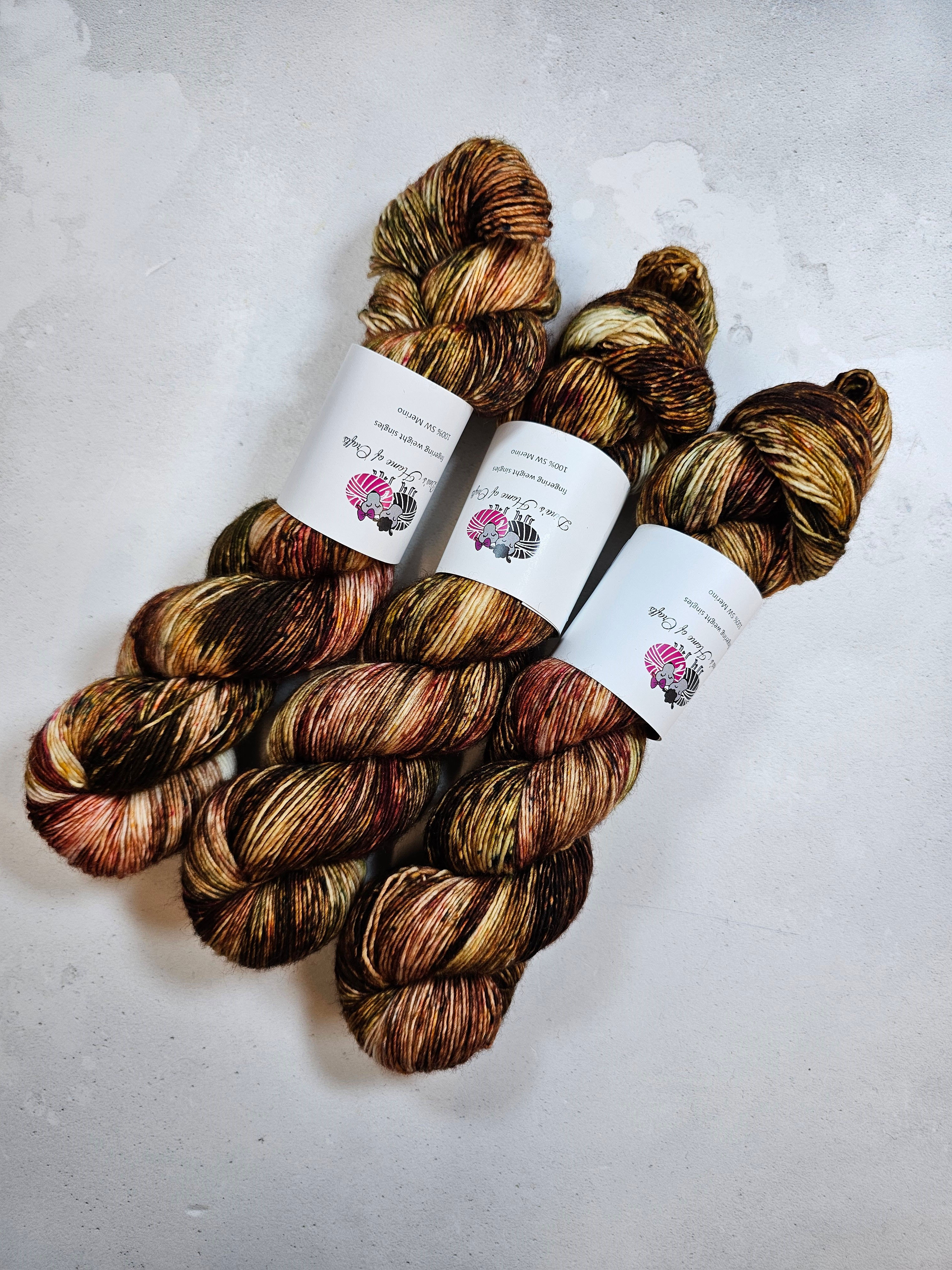 SW Merino singles, fingering weight, 100 g, LOST HOUSE