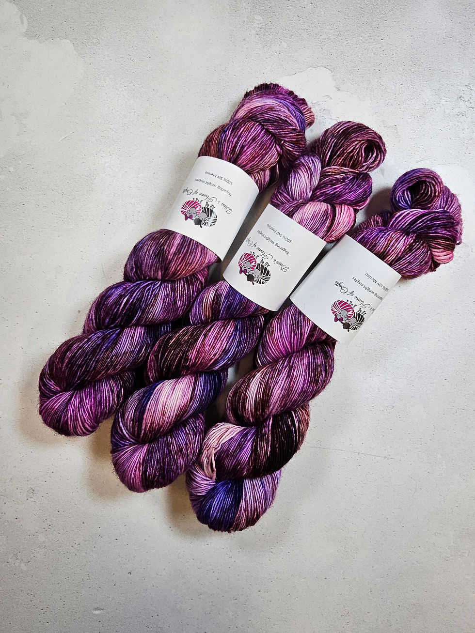 SW Merino singles, fingering weight, 100 g, FORBIDDEN