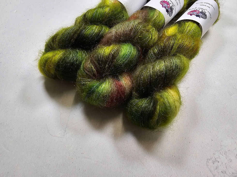 Sīktēls: Kid Mohair Silk yarn, Lace weight, 50 g, GOLDEN BOUGH