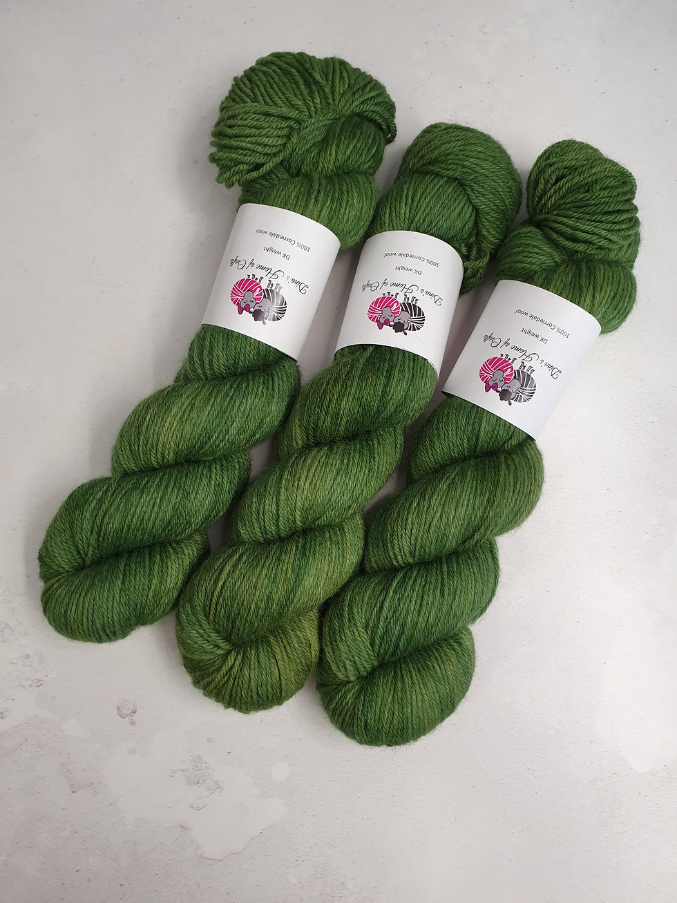 Miniature : Corriedale DK weight yarn, 100 g, MOSS GREEN