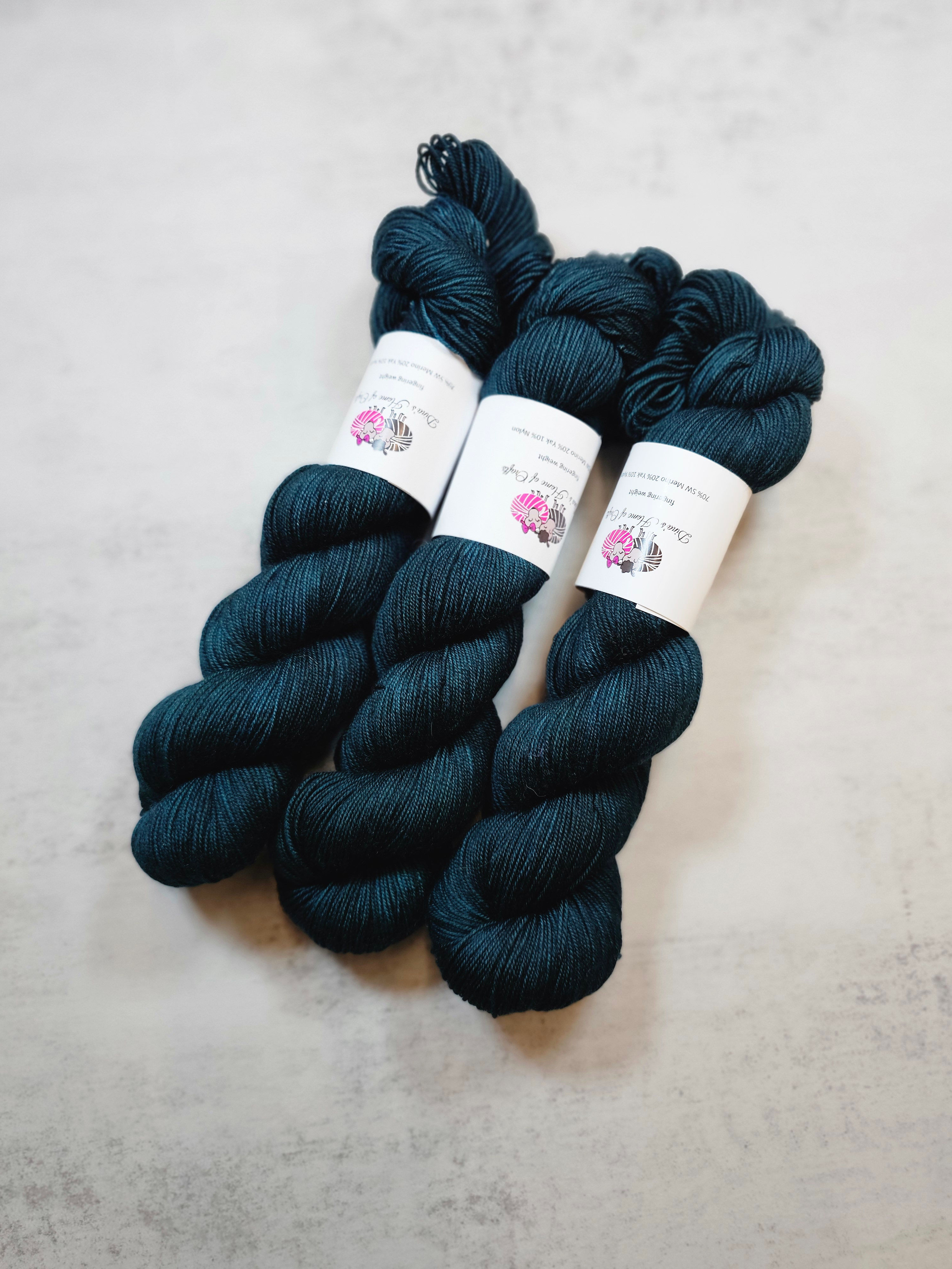 Yak, SW Merino, Nylon fingering weight yarn, 100 g, SPRUCE GREEN