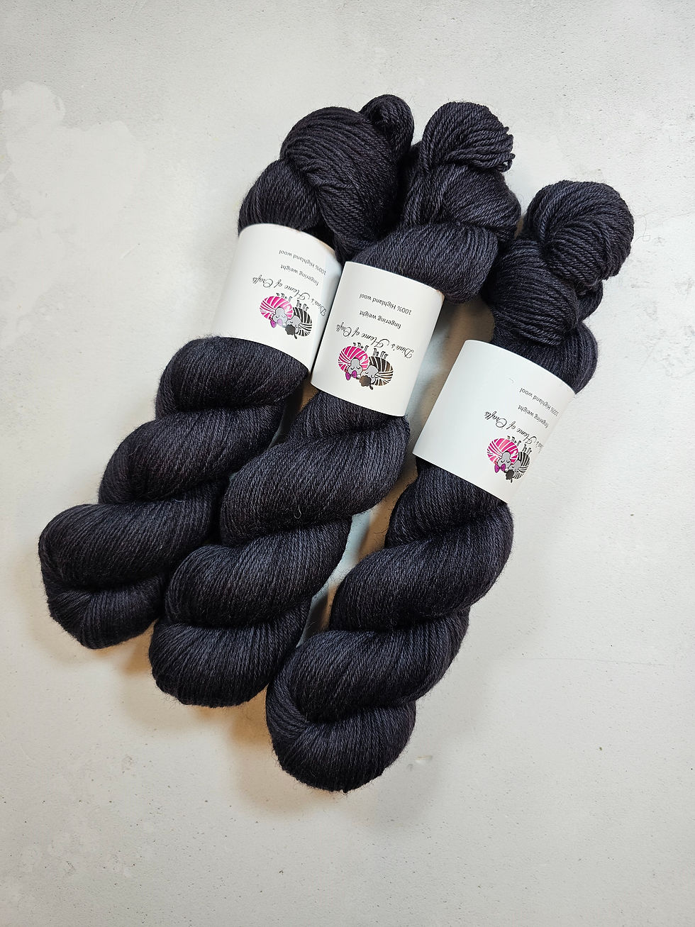 Highland wool yarn, 4-ply, Fingering weight, 100 g, CHARCOAL