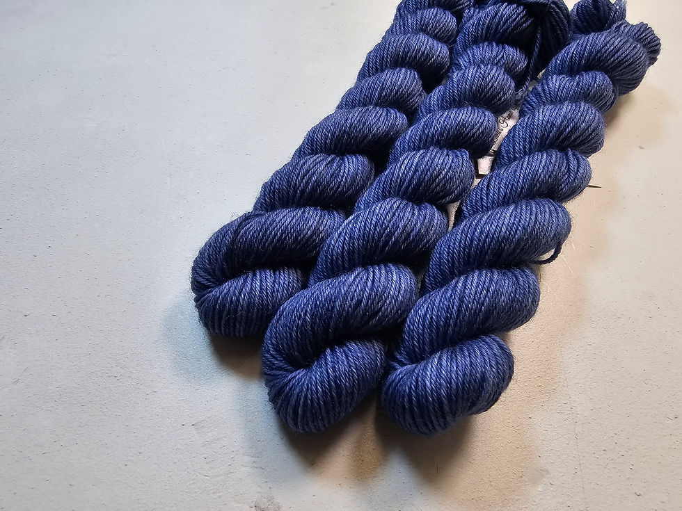 Sīktēls: SW Merino/ Nylon, fingering weight yarn, MINI #589, 20 g