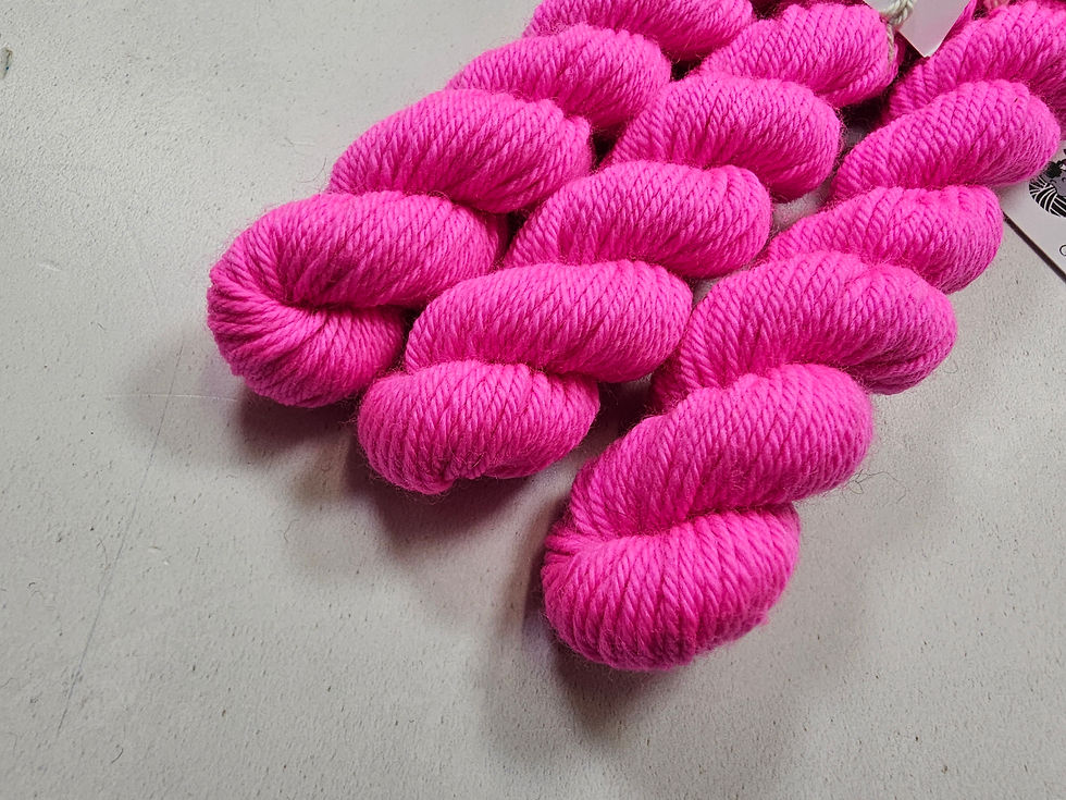 Sīktēls: SW Merino/ Nylon, DK weight yarn, MINI #D298, 20 g