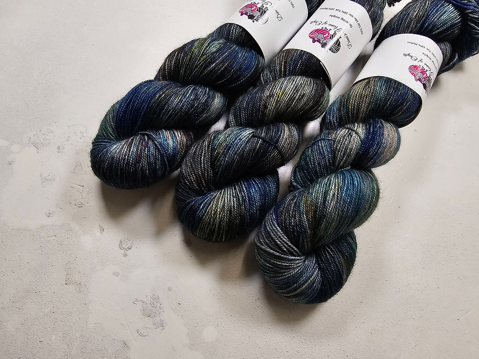 Miniature : Yak, SW Merino, Nylon fingering weight yarn, 100 g, ECHOES BELOW