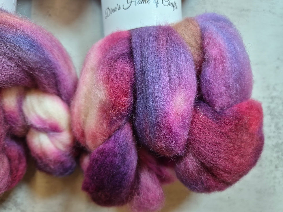 Miniaturbild: Cormo roving, wool top, 100 g, MOMENTUM