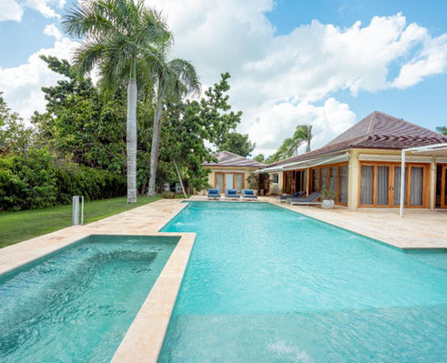 Beautiful Villa Located in Cereza, Casa de Campo, La Romana. Lovely villa at Casa de Campo, La Romana available for short-term rental.