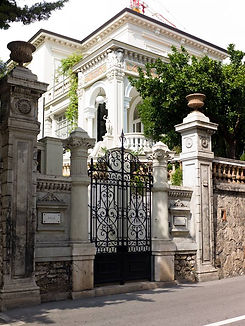 property management training French Riviera villa management Côte d’Azur train staff property Nice Cannes Antibes household staff training Riviera personal assistant property training France key holding Riviera rental management Côte d’Azur concierge training French Riviera villa maintenance staff training property checks and reporting France