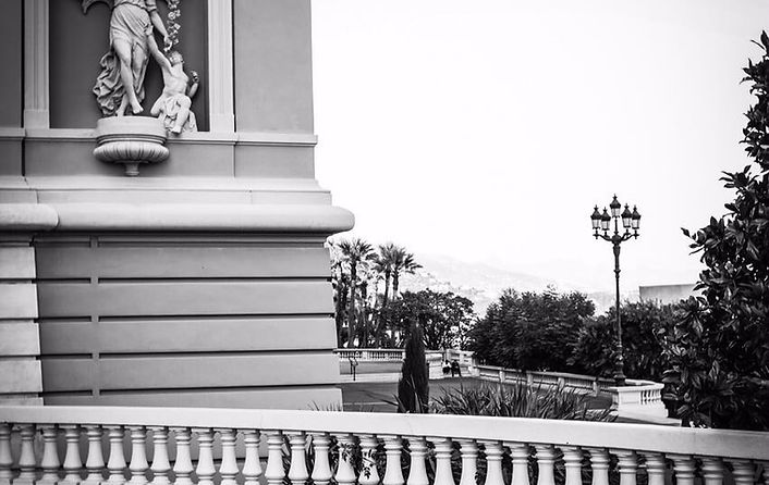 anthropologue en entreprise, communication interculturelle, formation interculturelle Monaco, accompagnement organisationnel, stratégie de marque culturelle, analyse des pratiques professionnelles, éthique des affaires, sémiotique visuelle entreprise, coaching organisationnel, positionnement de marque international, conférence en éthique des affaires, accueil et hospitalité entreprise