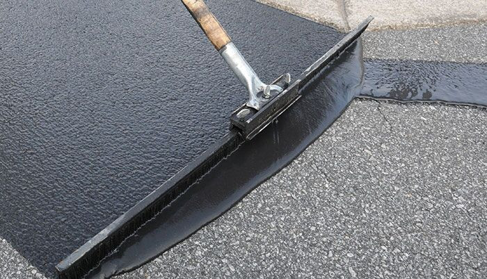 Asphalt Seal Coating and Crack Filling