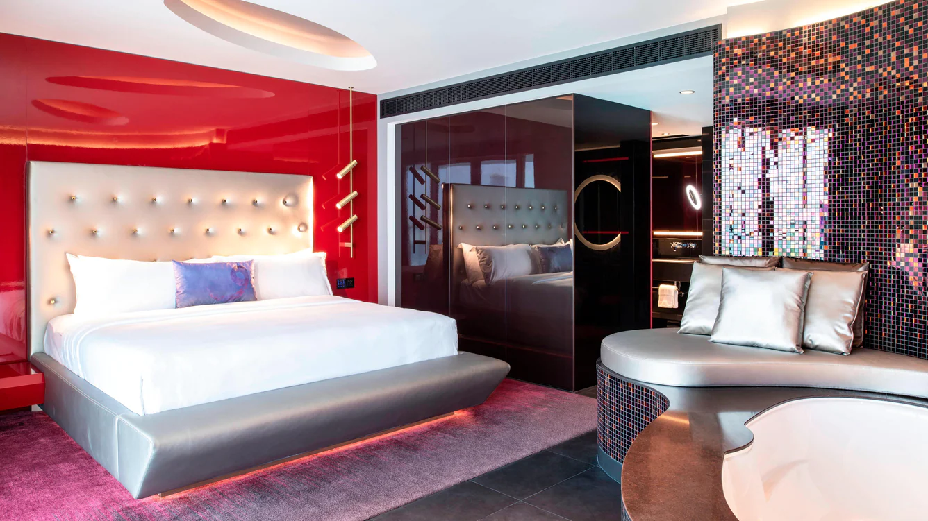 FANTASTIC SUITE