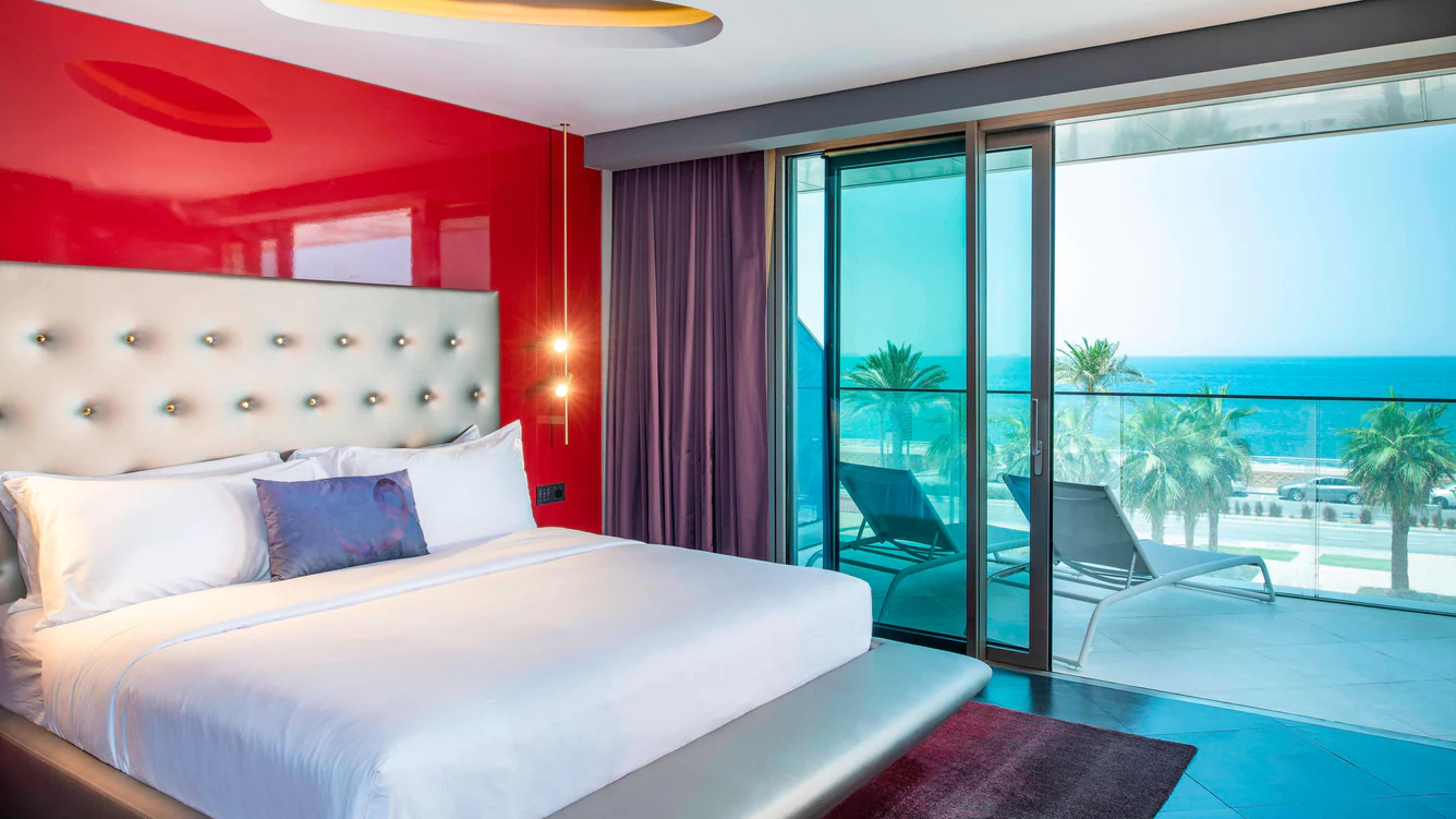 COOL CORNER SUITE