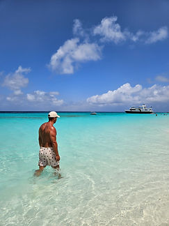 Curacao__63c665aa85e348f99cac3f0d2795c574_1581.jpeg