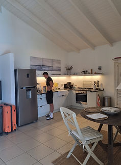 Curacao__63c665aa85e348f99cac3f0d2795c574_2385.jpeg