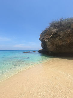 Curacao__63c665aa85e348f99cac3f0d2795c574_1027.jpeg