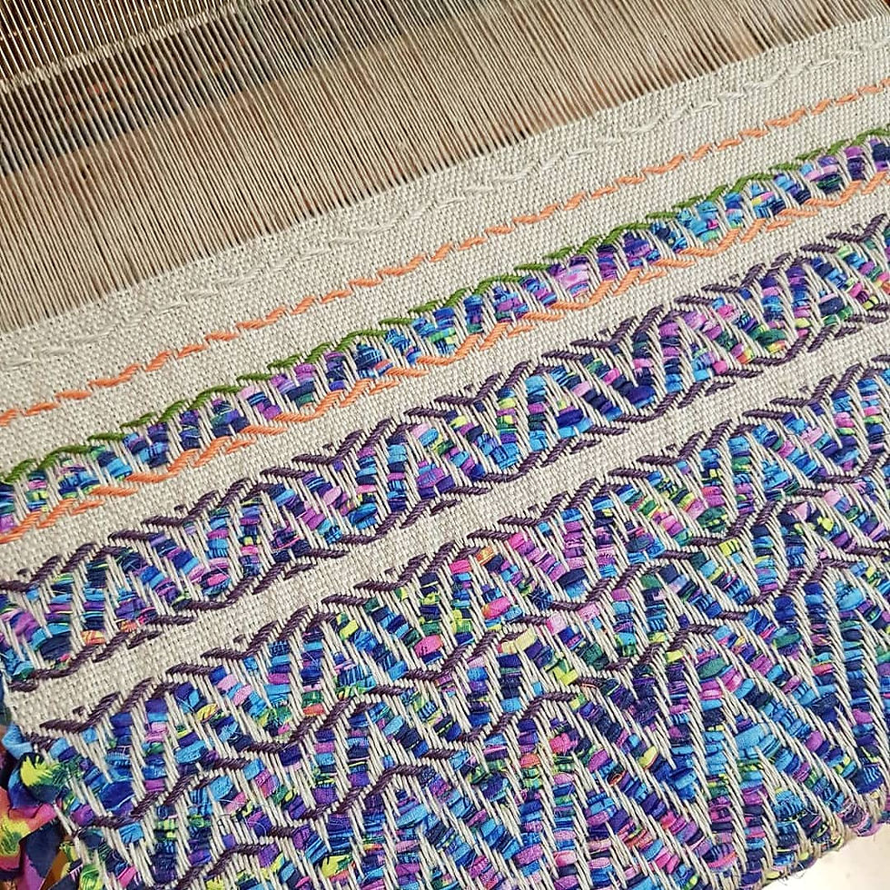 Thumbnail: Curved zigzag