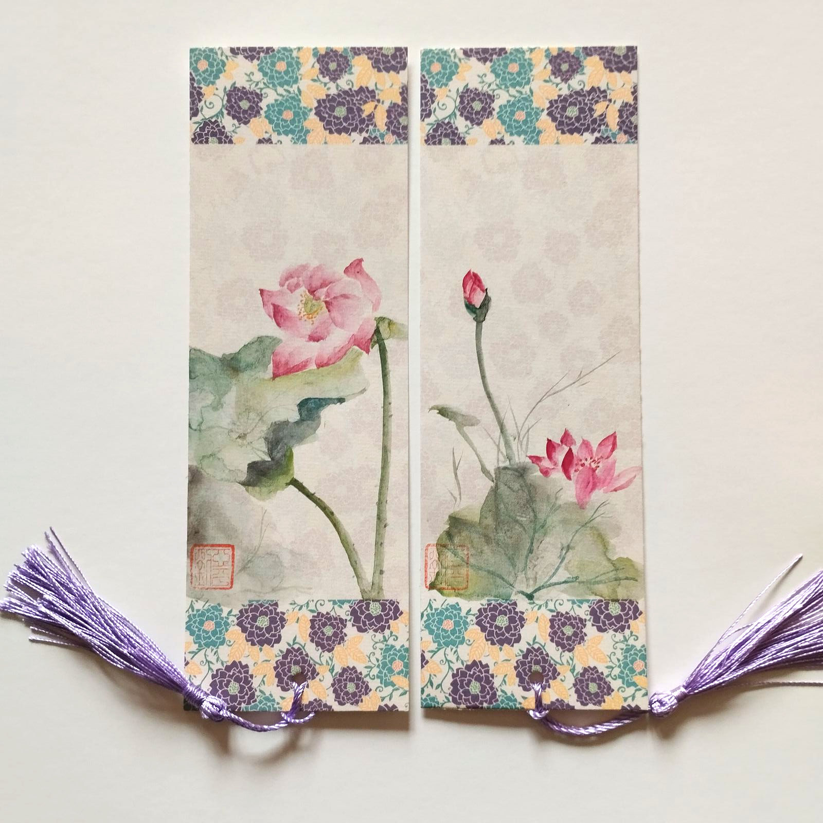 Lot de deux marques pages fleurs de lotus aquarelle peinte à la  main