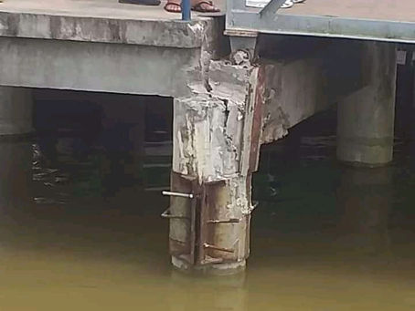 Balsa atinge pilar do trapiche da Brasília em outeiro, embarque de passageiros é suspenso.