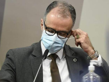 Presidente da Anvisa pede retratação de Bolsonaro