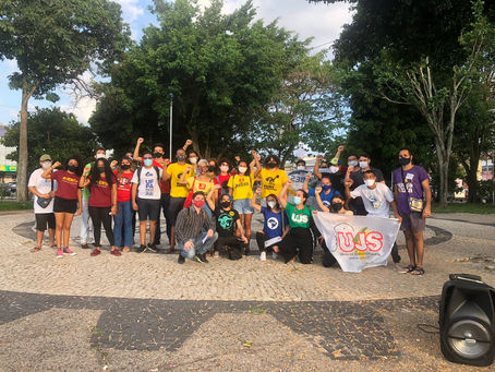 Contra governo Bolsonaro, estudantes realizam manifestação em Belém