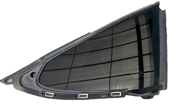 Оригинальная Форточка Задняя Правая Tesla Model S Plaid БУ 1600156-00-A