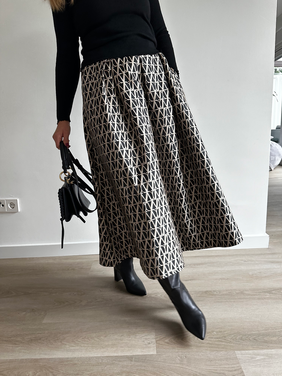 ROCK | youNIQUE | Grafic long