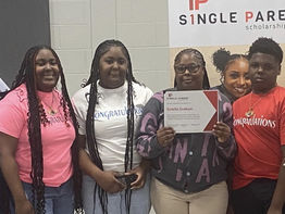 King Foundation Awards $25,000 to Arkansas Single Parent Scholarship Fund