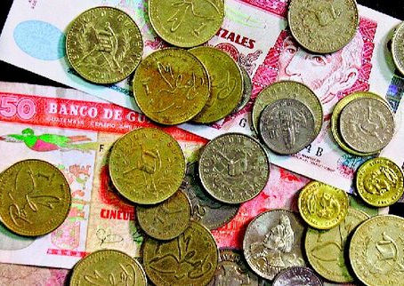 Guatemala: Gasto Público cinco estrellas y niñez con techo de cartón