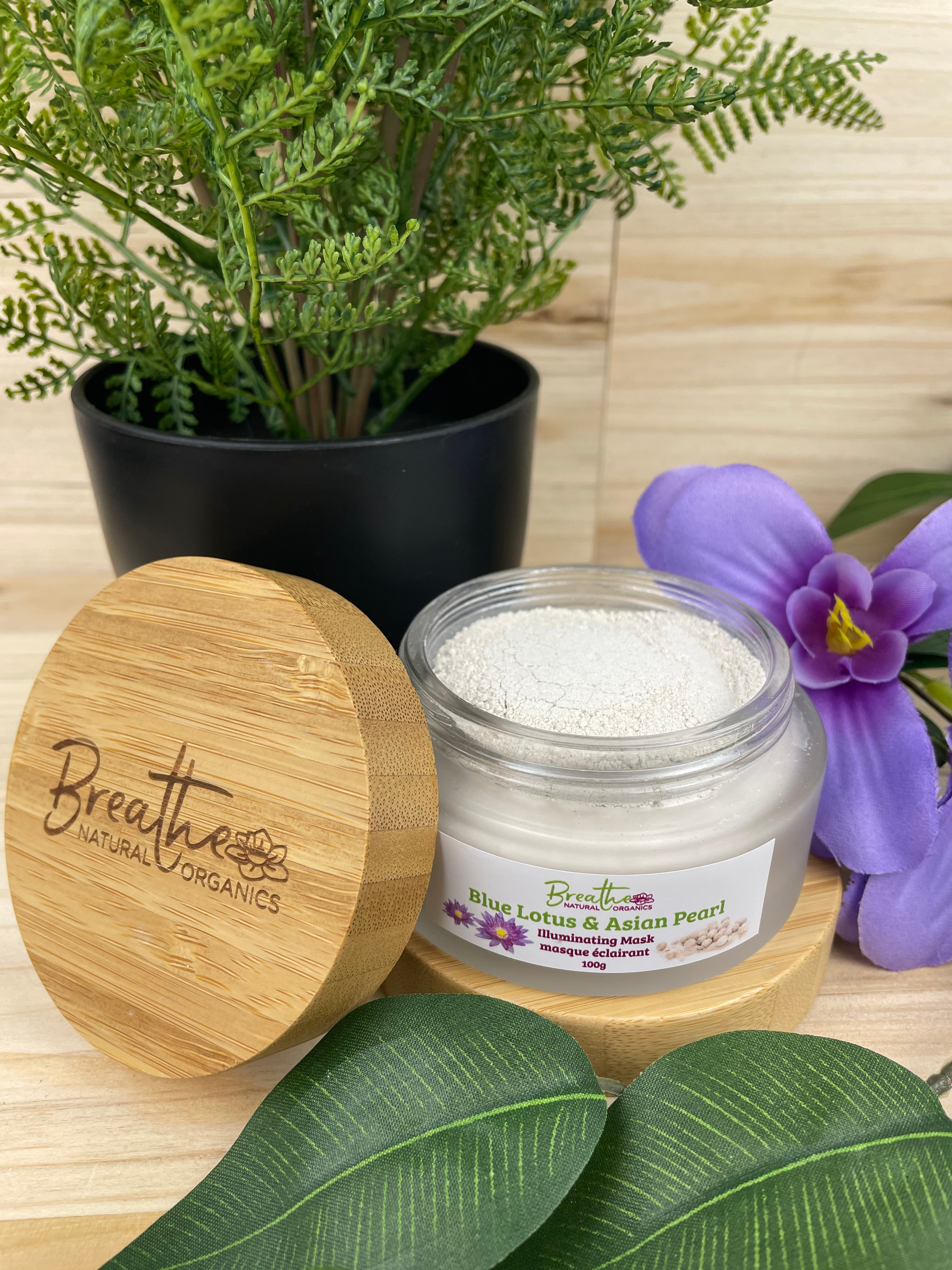 Aufhellende Maske mit blauem Lotus und asiatischen Perlen