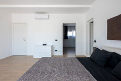 Master Bedroom (3)