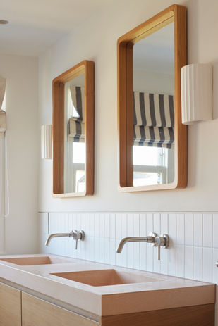 59 89 Queens Drive.jpg