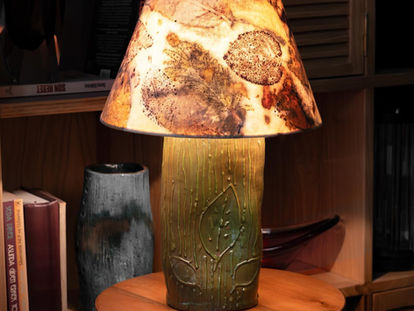 Yaprakların Işığı: Ekoprint Abajurlar ile Huzurlu Köşeler Yaratın