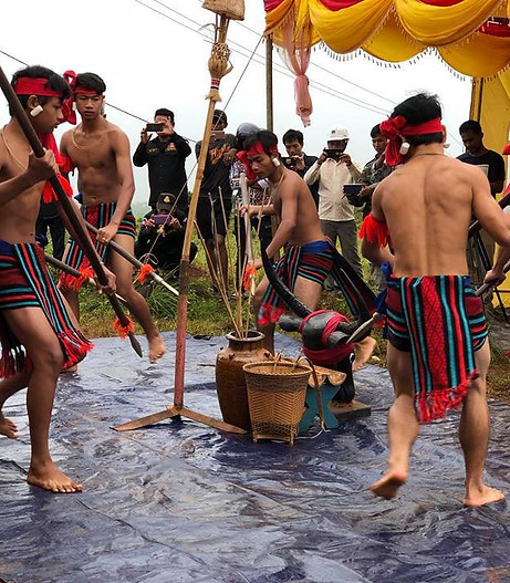 54258052_2153613804729479_57385457044317